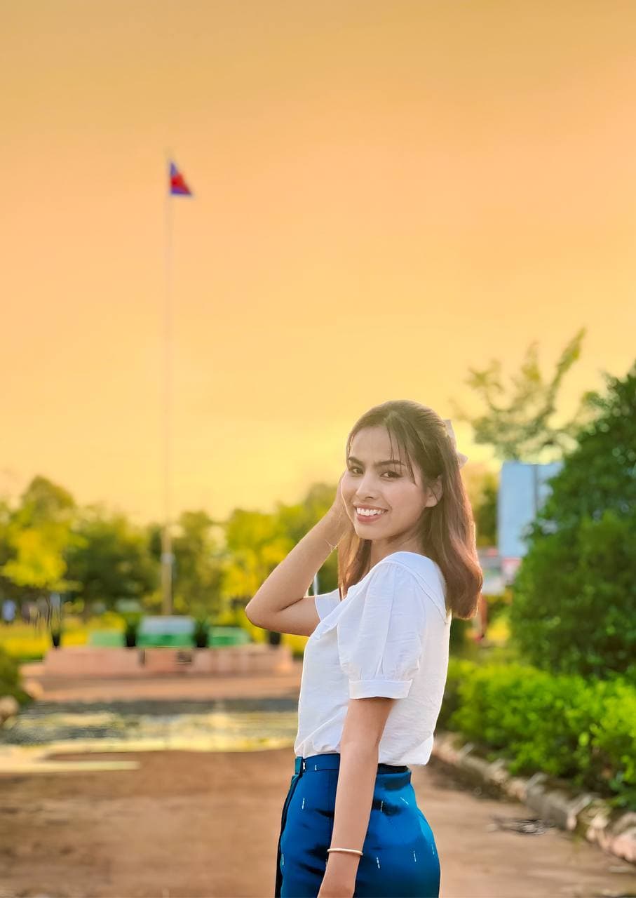 សាលាឌីជីថល អក្សរសាស្ត្រខ្មែរ(សុន សុភី)